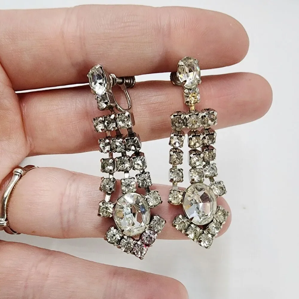 Vintage Clear Rhinestone Long Screw Back Dangle Chandelier Earrings Elegant